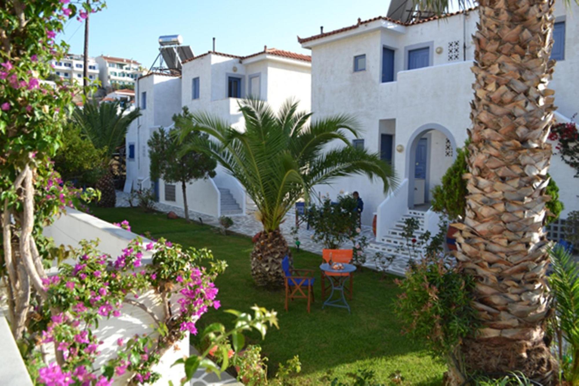 Maistrali Studios Batsíon Exterior foto